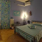 Semi-Central Room Eratostene